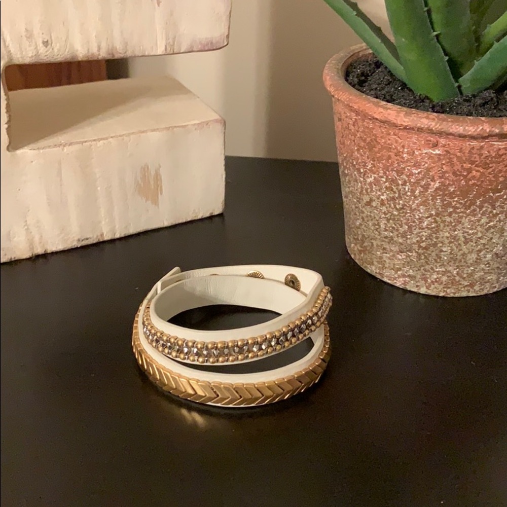 Stella and dot white leather gold wrap bracelet